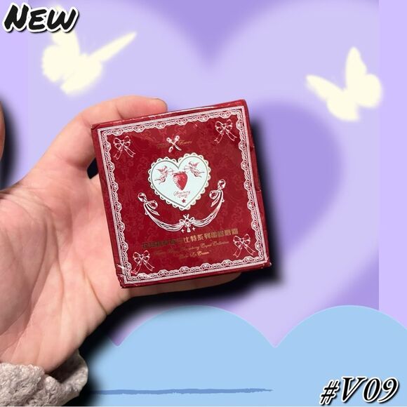 New Flower Knows Lipstick – Shade #V09 (Silk Red Velvet) - Picture 2 of 11